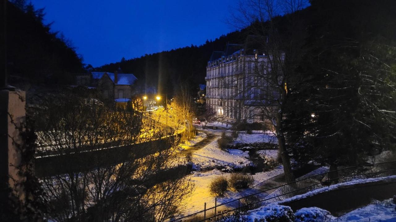 St Nectaire- Terrasse Privee- 4 Personnes *
