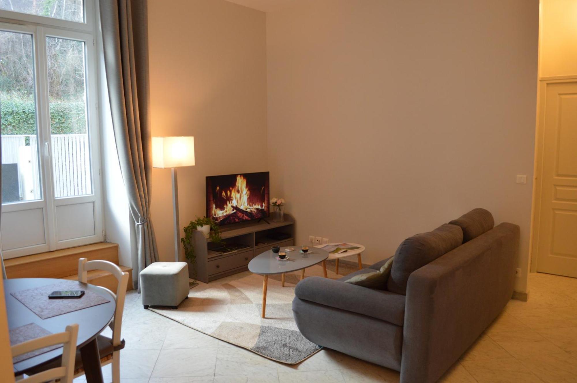 St Nectaire- Terrasse Privee- 4 Personnes Apartment Saint-Nectaire